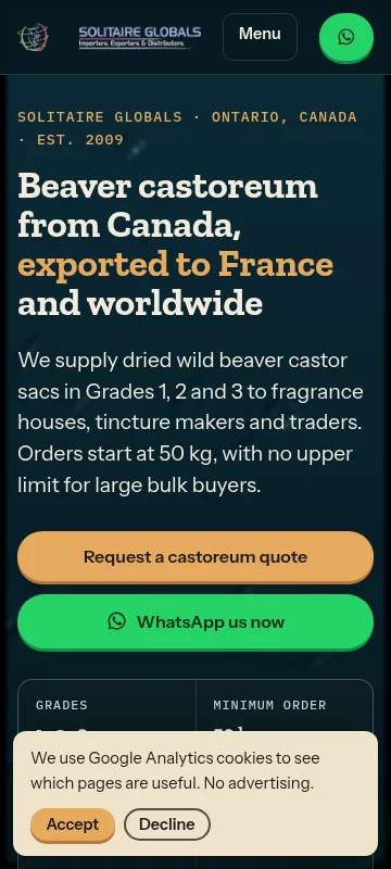 Mobile homepage of castoreumcanada.ca, a Canadian beaver castoreum exporter, with quote and WhatsApp buttons